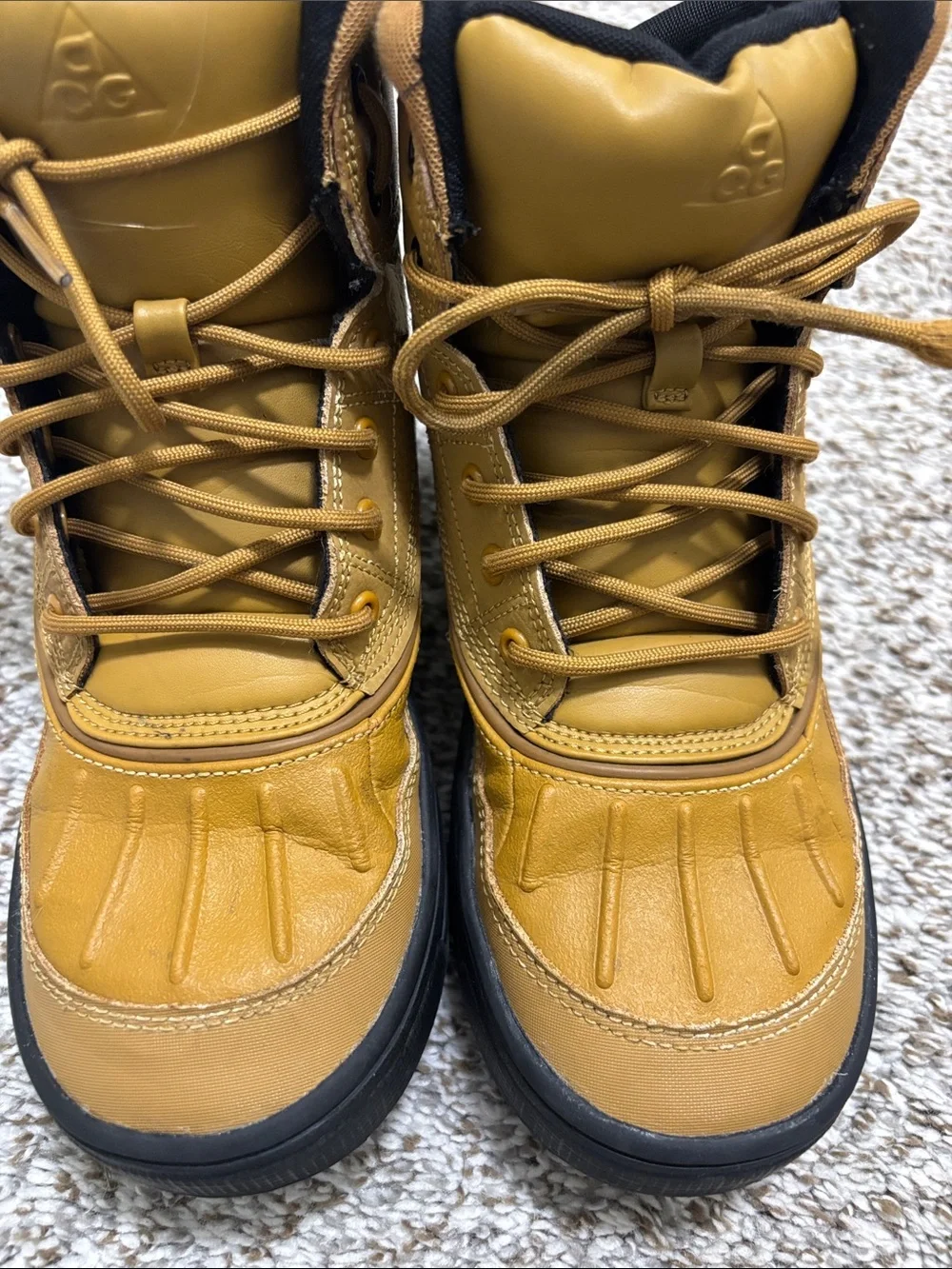 Nike preowned shoe
